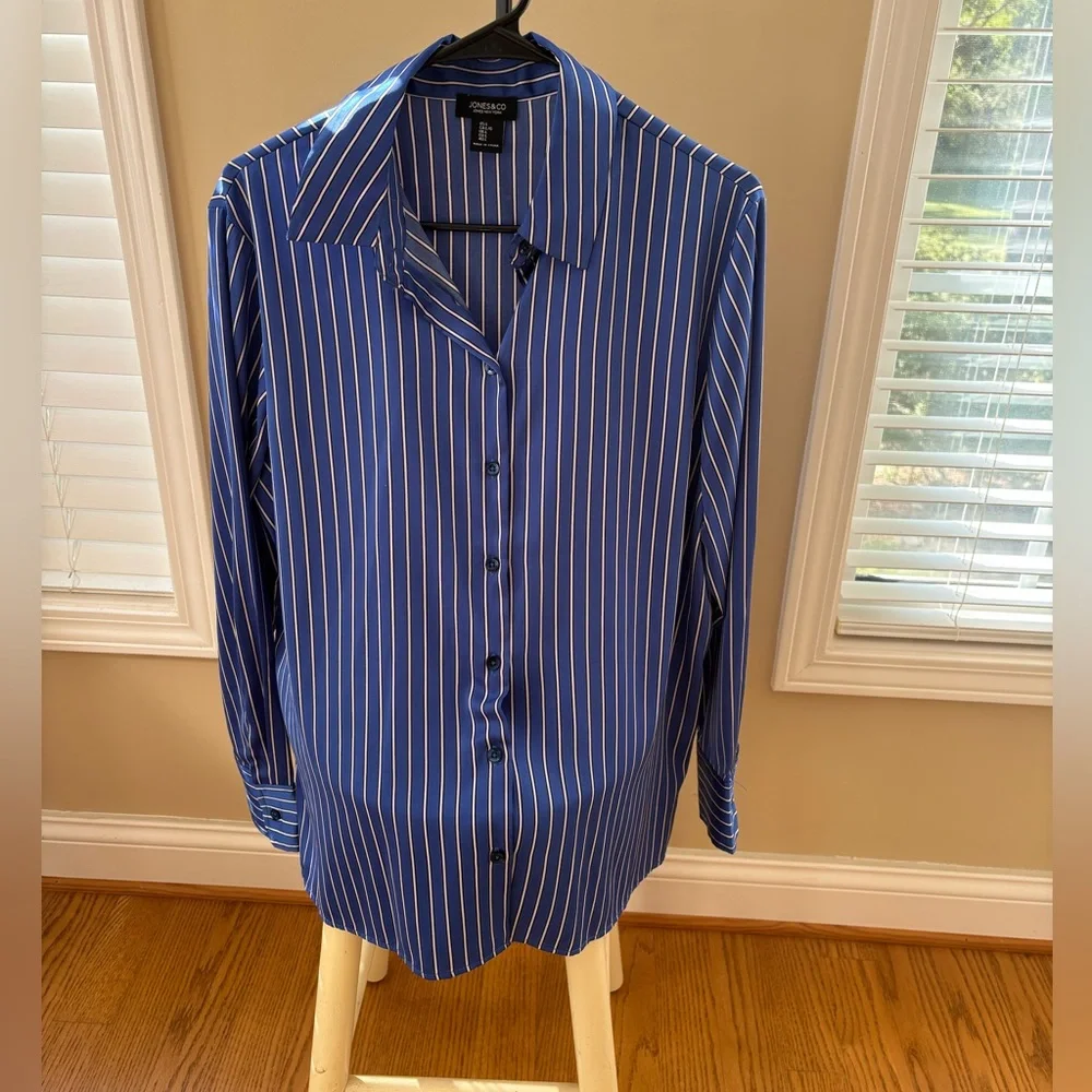Jones New York Women’s Navy Striped Button Down Shirt - Picture 1 of 4